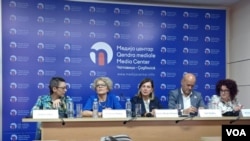 Učesnici debate: Ivana Jokić, Sonja Bljakaj, Visare Mujko Nimani, Izet Sadiku, Arnisa Osmani (s leva)
