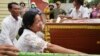 ម្តាយ​នៃ​ជនរងគ្រោះ​ម្នាក់​នៅ​ក្នុង​ឧប្បតិ្តហេតុ​លិច​ទូក​ដ​នៅ​ខេត្តកណ្តាល​កាល​ពី​យប់​ថ្ងៃ​ព្រហស្បតិ៍ យំ​ក្នុង​អំឡុង​បុណ្យ​សព​នៅ​ភូមិ​កោះចំរើន​ ​ឃុំ​កំពង់​ភ្នំ ស្រុក​លើក​ដែក ខេត្ត​កណ្តាល កាល​ពី​ថ្ងៃ​សុក្រ​ទី​១៤ ខែ​តុលា ឆ្នាំ​២០២២។