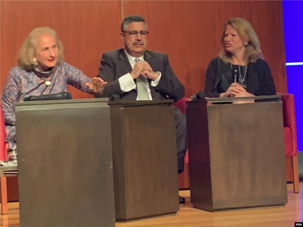 (L to R) VOA's Beth Mendelson with Dr. Ahmad Sarmast and Lesley Rosenthal of the Juilliard School during the panel discussion.