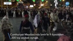 İzmir'de Ay Işığı Altında Cumhuriyet Bayramı Coşkusu