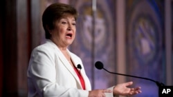 Direktur Pelaksana IMF Kristalina Georgieva berbicara mengenai perkiraan ekonomi global di Washington, DC 6 Oktober 2022 (foto: dok). 