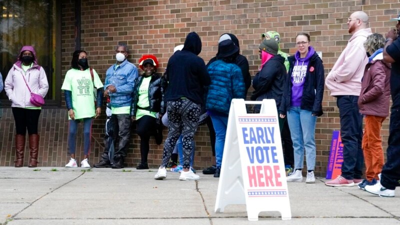 As US Midterms Near, Volunteers Rally People to Vote