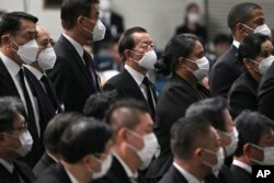 台灣駐日代表、前台灣行政院長謝長廷（中上）在東京參加日本前首相安倍晉三的國葬儀式。(2022年9月27日)