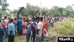 লালমনিরহাট সীমান্তে দুই বাংলার মিলন মেলা
