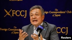 世界维吾尔人大会主席多里坤‧艾沙（Dolkun Isa）在东京出席新闻发布会。（2022年9月30日）