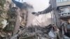 Две лица загинаа во руски напад на станбени згради во Запорожје