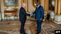Sango ya Mokili Lelo: Tshisekedi asololi na nkumu Charles III na Londres