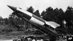 Первая в мире баллистическая ракета V-2