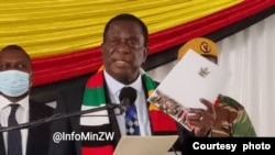 Mutungamiri wenyika VaEmmerson Mnangagwa