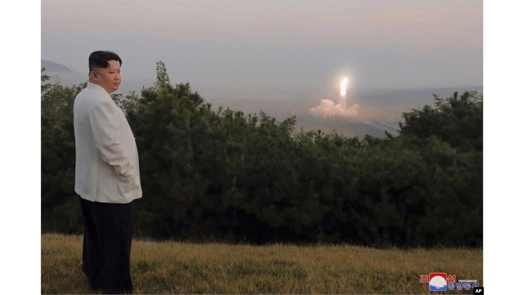 Shimoliy Koreyada raketa sinovi, 10-oktabr, 2022-yilda taqdim etilgan surat