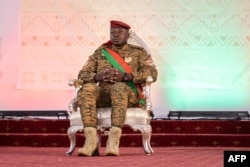 Kiongozi wa kijeshi wa Burkina Faso Paul-Henri Sandaogo Damiba Machi 2, 2022, akiwa mjini Ouagadougou.