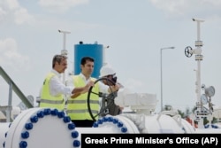 Фото: Прем'єр-міністр Греції Кіріякос Мітсотакіс та його болгарський колега Кіріл Петков на відкритті трубопроводу, липень 2022 року