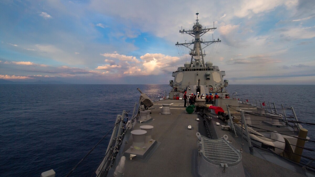 Us Ship Challenges Chinese Claims In South China Sea