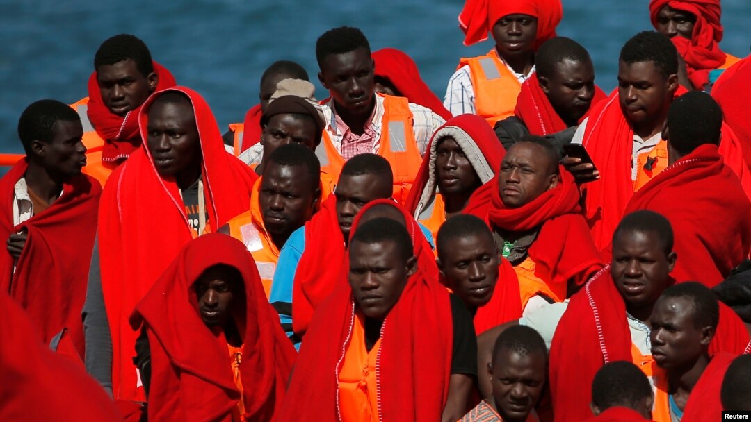 Grupa migranata na brodu, 9. juni 2018.