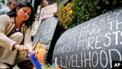 El proyecto conocido como "Ley Berta Cáceres por los Derechos Humanos" toma el nombre de la activista hondureña asesinada a sangre fría en su domicilio.