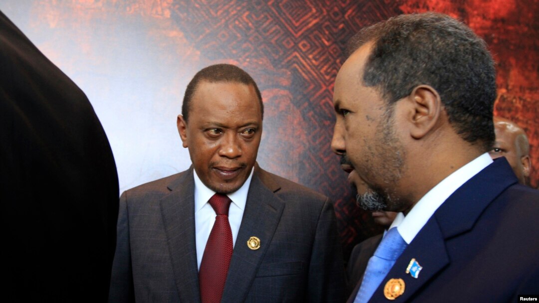 Kenyatta iyo Xasan Sheekh 