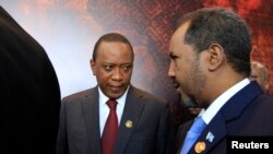 Kenyatta iyo Xasan Sheekh 