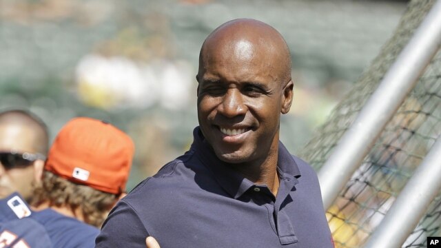 Bonds es el líder de cuadrangulares de todos los tiempos en el béisbol de las mayores con 762 y ganó siete títulos como Jugador Más Valioso.