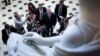 Спікер Палати представників США Кевін Маккарті проходить Залом скульптур у Капітолії США, Вашингтон. 18 вересня 2023 р. (Фото Брендана Смяловського / AFP)