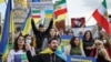 路透社资料照 - 2022年10月2 8日，旅居乌克兰的伊朗人在基辅参加集会，表达他们反对伊朗政府数次向俄罗斯出口并交付无人机的行为。