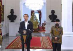Presiden Joko Widodo ketika memberikan keterangan pers di Istana Merdeka. (Foto: Courtesy/BPMI Setpres/Rusman)