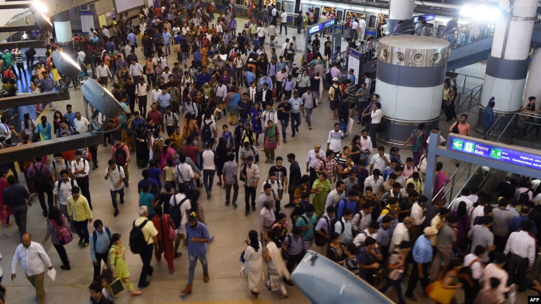 Arhiva - Stanica metroa u Nju Delhiju, u Indiji, 11. jula 2016.