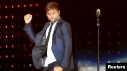 El cantante Ricky Martin expresó su apoyo a la comunidad LGBT tras el mortal ataque a un club nocturno gay en Orlando, Florida.