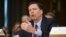 Giám đốc FBI James Comey.