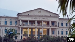  Le palais de justice du nouveau quartier administratif de Malabo II, à Malabo, Guinée équatoriale, 25 janvier 2015.