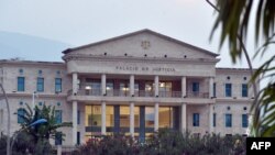 Le palais de justice du nouveau quartier administratif de Malabo II, à Malabo, Guinée équatoriale, 25 janvier 2015.