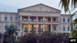  Le palais de justice du nouveau quartier administratif de Malabo II, à Malabo, Guinée équatoriale, 25 janvier 2015.