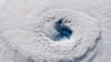 L’ouragan Florence tourbillonne au-dessus de l’océan Atlantique en direction de la côte est des États-Unis, 12 septembre 2018 (NASA)