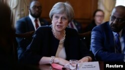 PM Inggris Theresa May menerima para pemimpin dan pejabat dari negara-negara koloni Inggris di Karibia, dalam pertemuan di London, 17 April 2018.