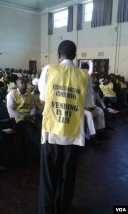 Abanye abangena umhlangano lo eHarare.