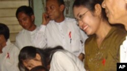 HIV/AIDS ေရာဂါ နဲ႔ လူ႔အခြင့္အေရး