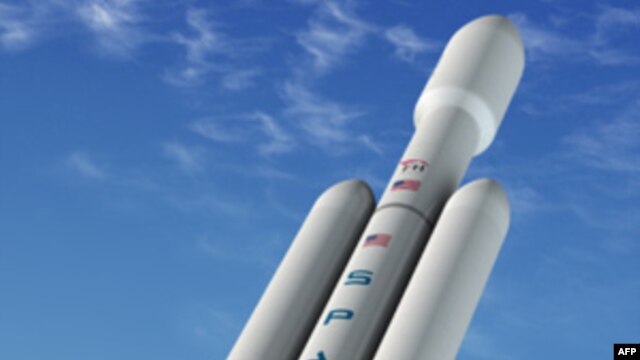 El Falcon Heavy es un poco más pequeño que el Saturn V que lanzó las misiones Apolo de la NASA a la Luna.