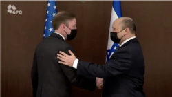제이크 설리번(왼쪽) 미 국가안보보좌관과 나프탈리 베네트 이스라엘 총리가 22일 회동하고 있다.