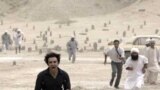 وبسایت جشنواره فیلم برلین از راه یافتن فیلم &quot;اژد&zwnj;ها وارد می&zwnj;شود&quot; ساخته مانی حقیقی به بخش رقابتی این جشنواره برای کسب خرس طلایی شصت و ششمین دوره برلیناله خبر داد.<br />
جشنواره جهانی فیلم برلین پس از جشنواره&zwnj;های فیلم کن و ونیز معتبرین جشنواره فیلم در جهان شناخته می&zwnj;شود.<br />
فیلم &quot;اژد&zwnj;ها وارد می&zwnj;شود&quot; را مانی حقیقی کارگردانی کرده است.