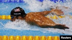 Michael Phelps of the U.S. swims the butterfly leg of the men's 4x100m medley relay final during the London 2012 Olympic Games at the Aquatics Centre August 4, 2012. 