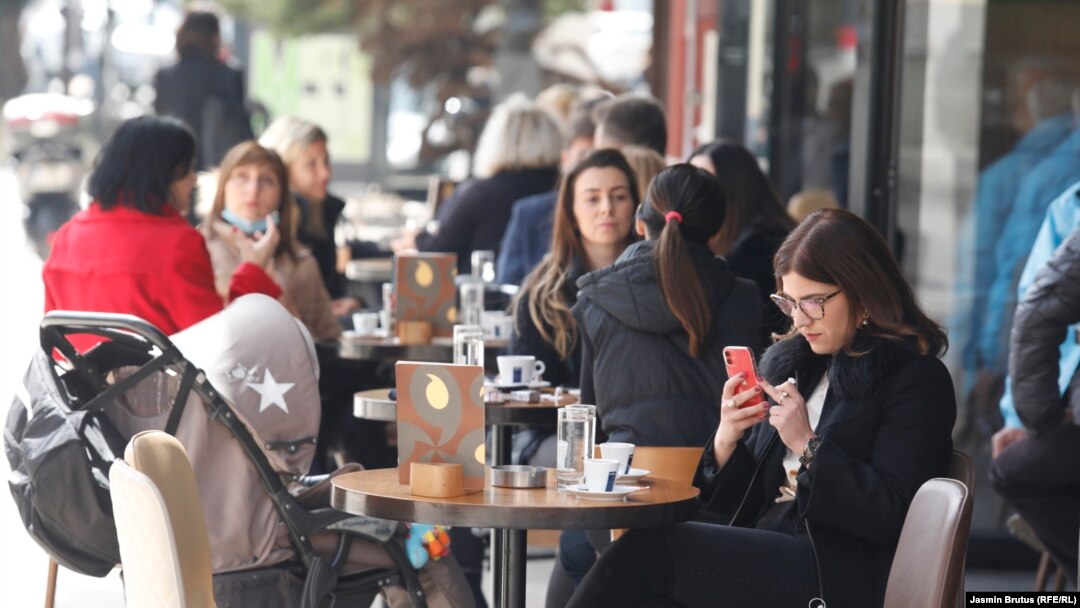 Bosnia and Herzegovina -- Authorities of Sarajevo Canton eased COVID measures, people enjoying drinking coffee in restaurant and cafes (coronavirus, COVID-19, pandemic), in Sarajevo, April 12, 2021.