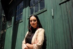 Samantha Maltais, dari New Bedford, seorang mahasiswa Hukum Harvard yang masuk, Selasa, 25 Mei 2021, di New Bedford. (Foto: AP/Steven Senne)