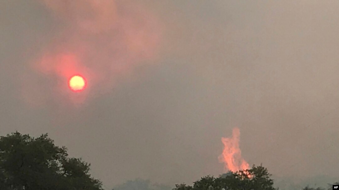 Photo shows the Encino Fire in Sonoita, Arizonia, June 20, 2017. An extreme heat wave in the western U.S. has made the fight against a series of wildfires more difficult.