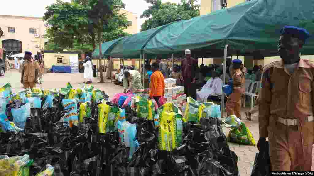 Kungiyoyin Jinkai Sun Taimakawa Marayu A Abuja