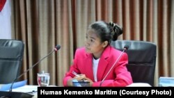 Maria Lengari atau Osin saat menjabat "Satu Hari Menjadi Menko Bidang Kemaritiman", 11 Oktober 2018. (Foto: Humas Kemenko Maritim).