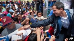 El presidente encargado de Venezuela, Juan Guaidó, advirtió que espera que el régimen de Nicolás Maduro no "secuestre" a Michelle Bachelet en su afán por querer "ocultar la tragedia". 