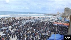 Tin cho hay những người biểu tình kiểm soát được một số thành phố như Bayda và Benghazi