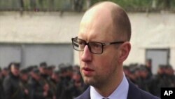 Parlemen Ukraina mempertahankan Arseniy Yatsenyuk sebagai Perdana Menteri (foto: dok).