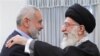 رهبران حماس مورد حمایت جمهوری اسلامی هستند. در این عکس از سال ۲۰۱۲، اسماعیل هنیه، مقام این گروه در تهران با آیت الله علی خامنه‌ای دیدار کرده بود. 