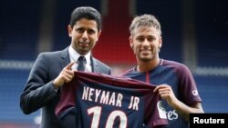 ဘရာဇီလ်းတိုက်စစ်မှူး Neymarကို ပြင်သစ် PSJ ဝယ်ယူ။
