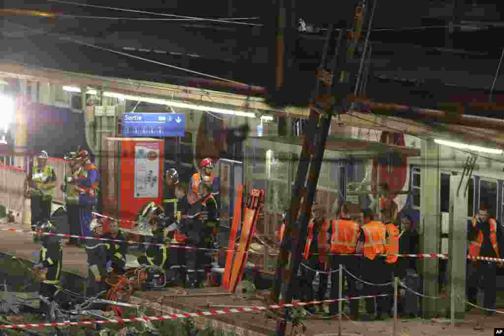 El accidente ocurrido en las cercanías de París donde descarriló un tren que dejó un saldo de seis muertos, se produjo en el inicio del fin de semana de la celebración del Día de la Bastilla.